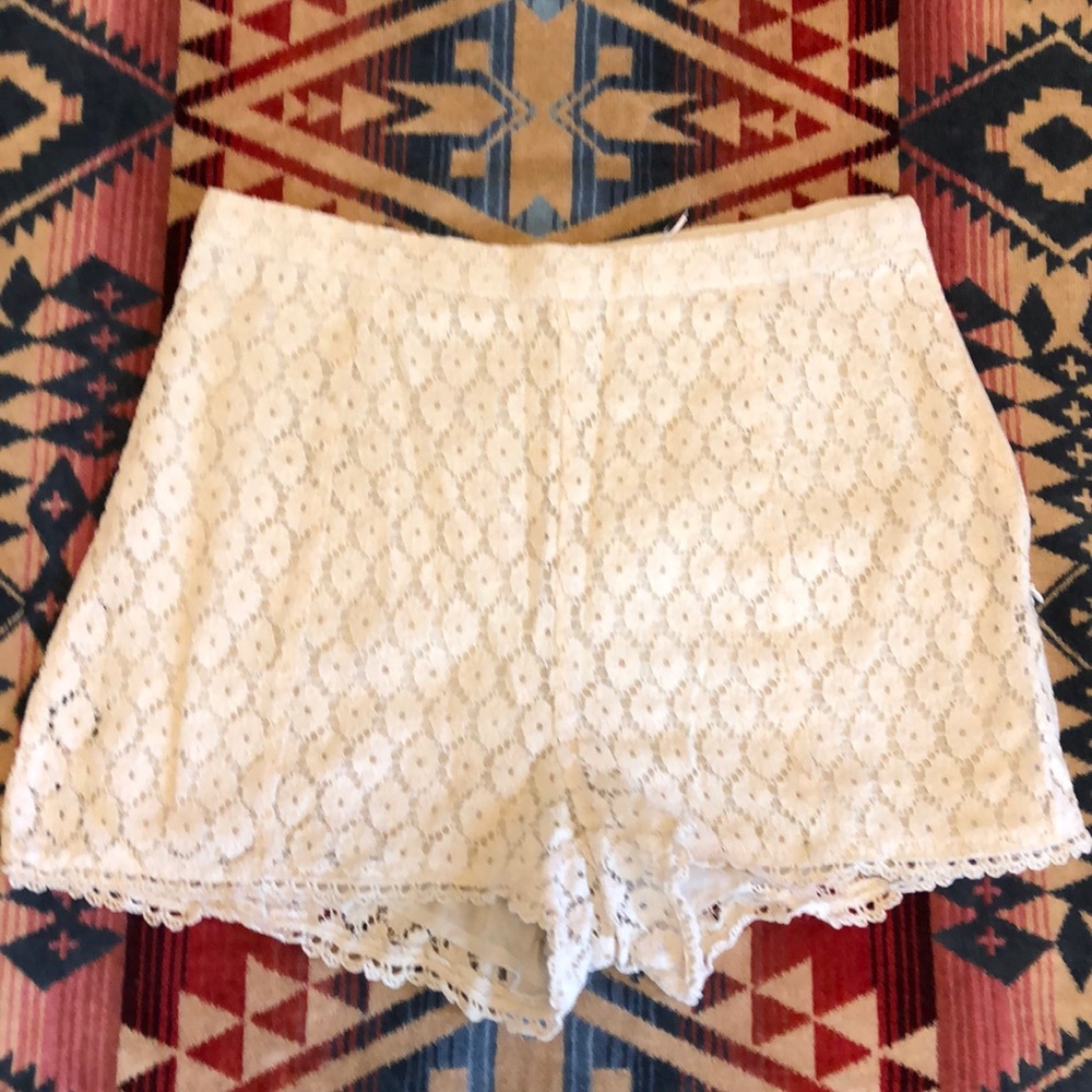 Kimchi Blue Lace shorts